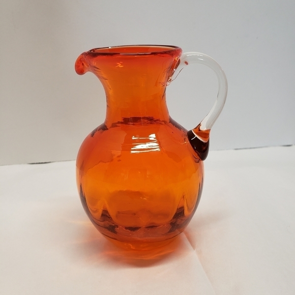 VINTAGE Handblown Orange 🧡 w/clear Handle Glass Art Pitcher Creamer Vase - Picture 3 of 7